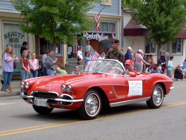 A Veteran Gets Cheers From The Crowd